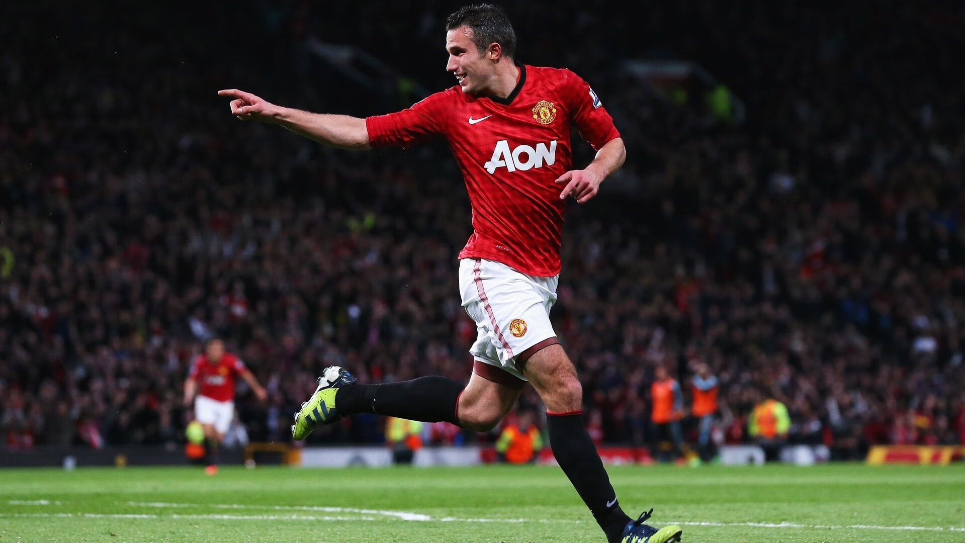 传奇后辈：新生代球员挑战历史纪录引发热议，传奇后场球员