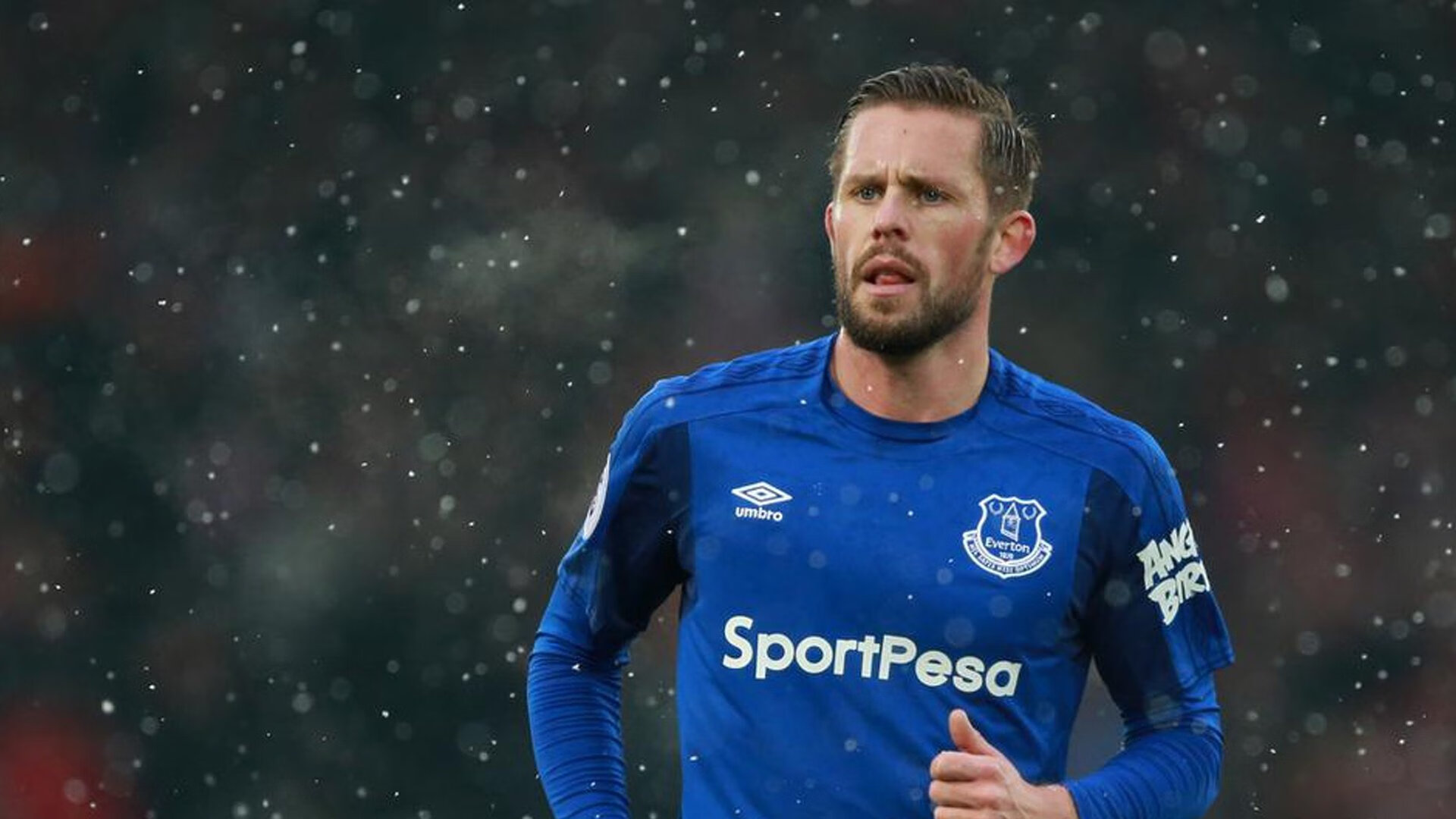 远射“炸裂”！欧冠最精彩的高空远射集锦，欧洲杯最远的远射